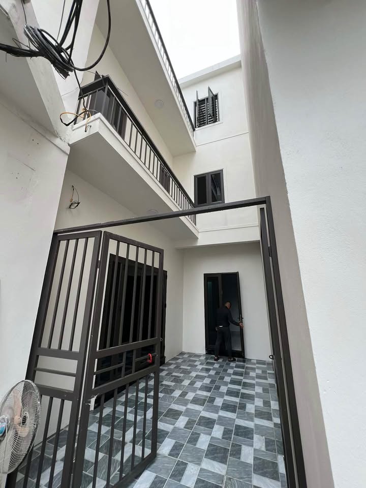 Bán nhà riêng thành phố Nam Định, tỉnh Nam Định, giá 2,05 tỷ