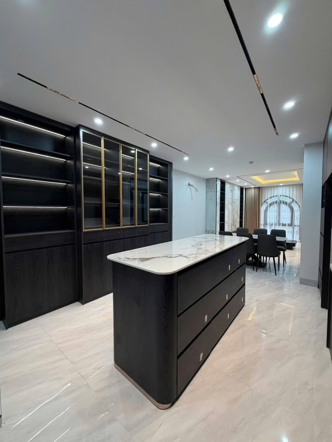 Bán nhà riêng quận Tây Hồ, thành phố Hà Nội, giá 33,8 tỷ