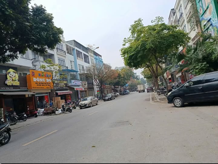 Bán liền kề Văn Phú, trục chính ủy ban nhân dân phường Kiến Hưng