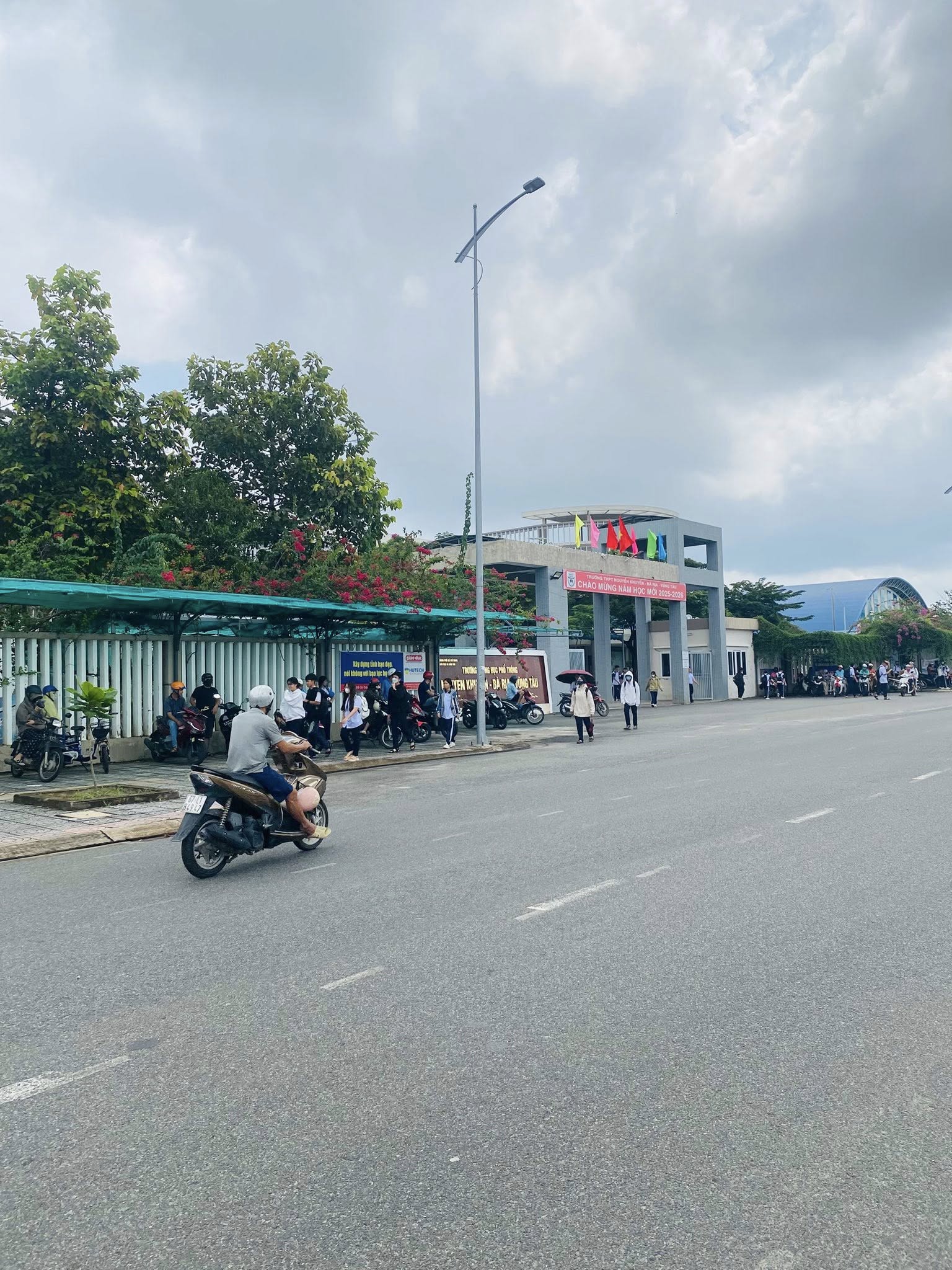 Bán lô đất 100m² gần 2 trường học, trung tâm Vũng Tàu, giá 500 triệu