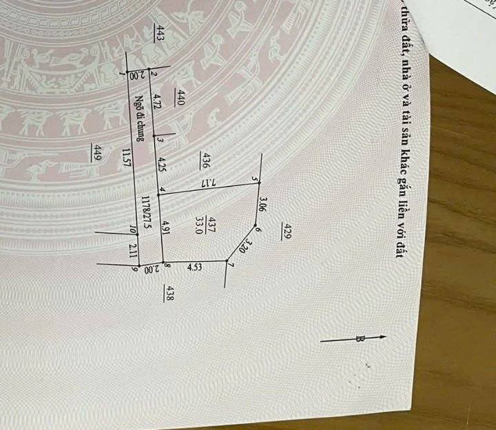 Bán nhà Bắc Từ Liêm, dân xây kiên cố, gần đường ô tô, 35m2, nhỉnh 5 tỷ