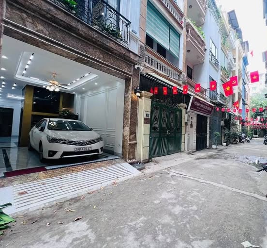 Bán nhà riêng quận Cầu Giấy, thành phố Hà Nội, giá 25,1 tỷ