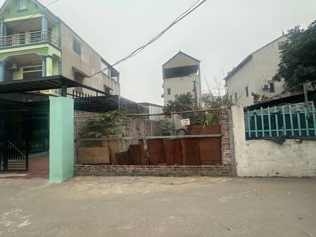 Cần bán gấp đất tại Hương Đình, Sóc Sơn, ô tô chạy vòng quanh