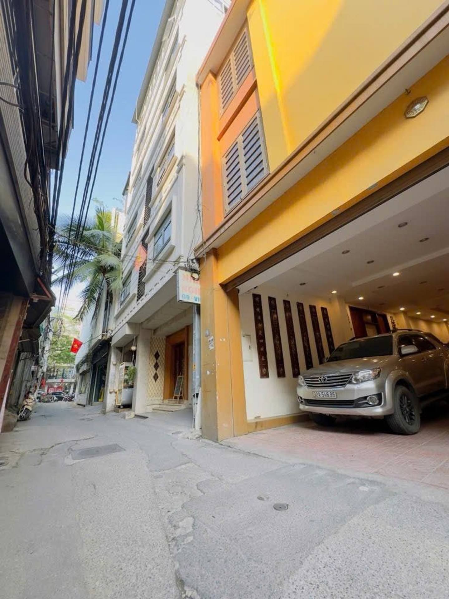 Bán nhà Thái Hà, 120m2, 7 tầng thang máy, mặt tiền 6m, gara 2 ô tô, dòng tiền 400 triệu/tháng, giá 56 tỷ