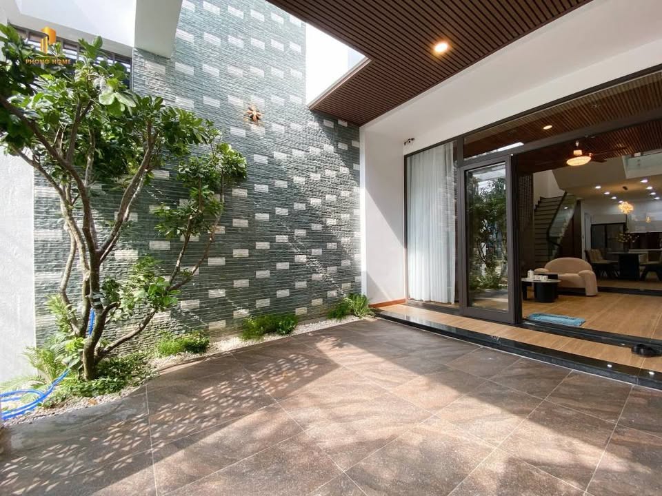 Bán nhà 3 tầng đường Đặng Huy Trứ, gần biển, vị trí cực hiếm khu Hoà Minh