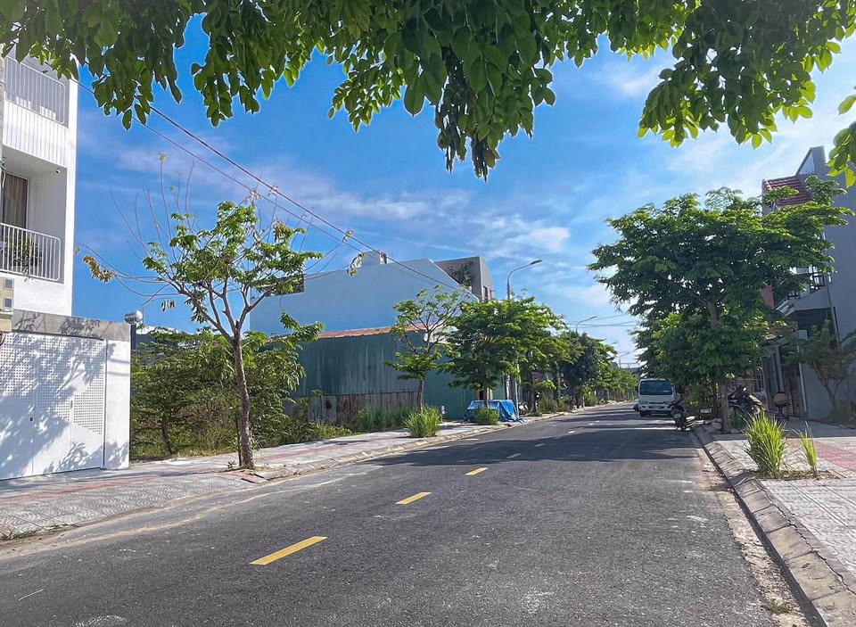 Cần bán đất đường Hói Kiểng 33, Nam Hoà Xuân, giá 5.2 tỷ