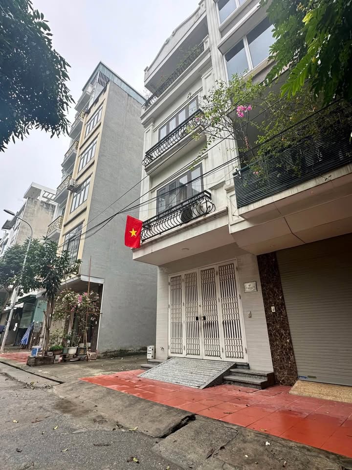 Bán nhà riêng huyện Thanh Trì, thành phố Hà Nội, giá 16 tỷ