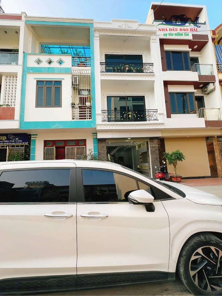 Bán nhà Trần Lãm, Thái Bình, diện tích sổ 53.9m2, đường ô tô tránh, giá hơn 3 tỷ