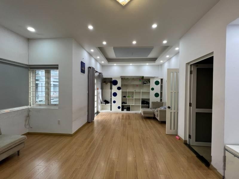 Nhà đang cho thuê 35tr/tháng đường Sư Vạn Hạnh - Q10 giá 4tỷ600/83,92m2. Gần Vạn Hạnh Mall