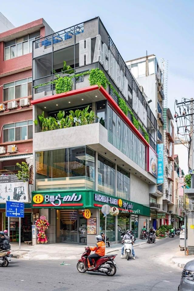 Bán gấp nhà góc 2 MT Nguyễn Cửu Phú giá 750 triệu - 5x26m 1 trệt 2 lầu 4PN