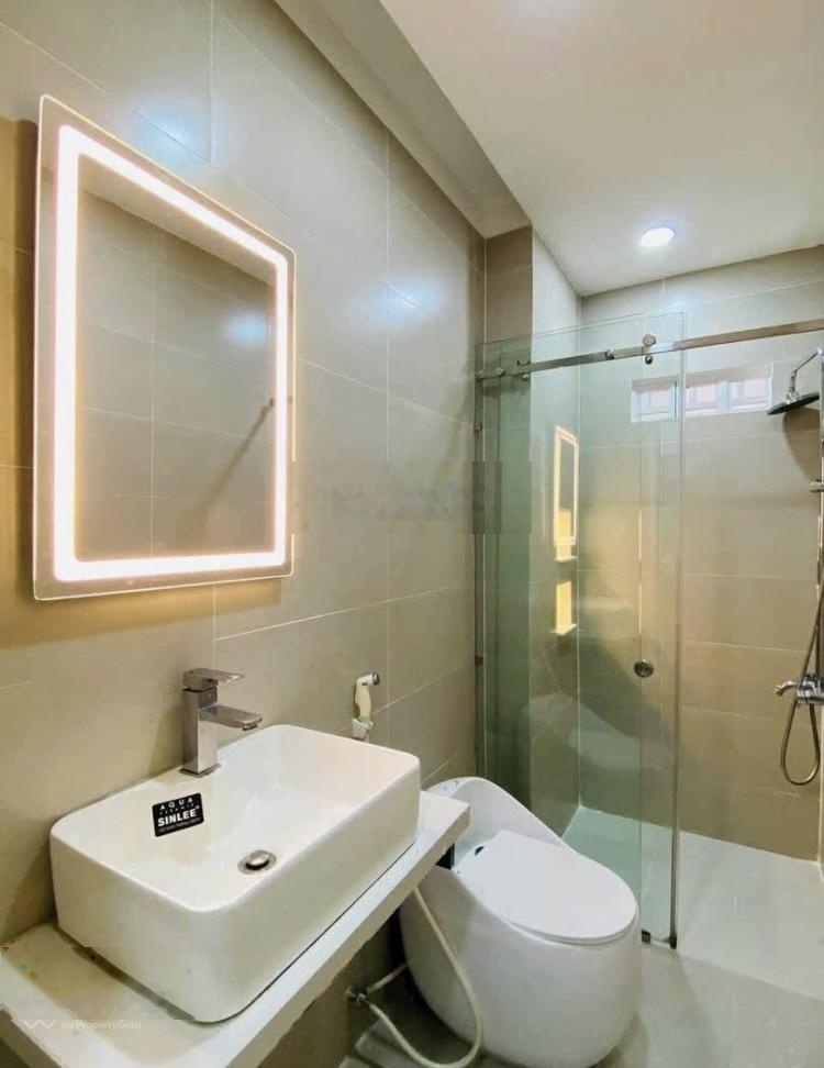 Bán nhà Nguyễn Hữu Hào - Q4 giá 3tỷ580/76m2. Gần chung cư Millenium. Cho thuê 22tr