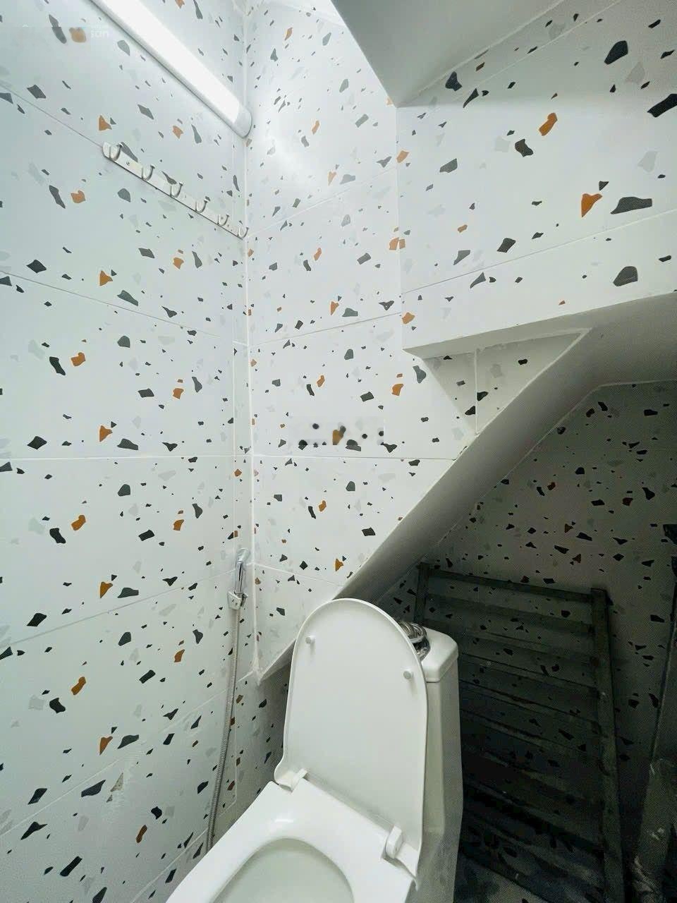 Nhà 2 lầu 15.4m2 hẻm xe hơi thông đường nguyễn thái sơn, ngay đh văn lang.