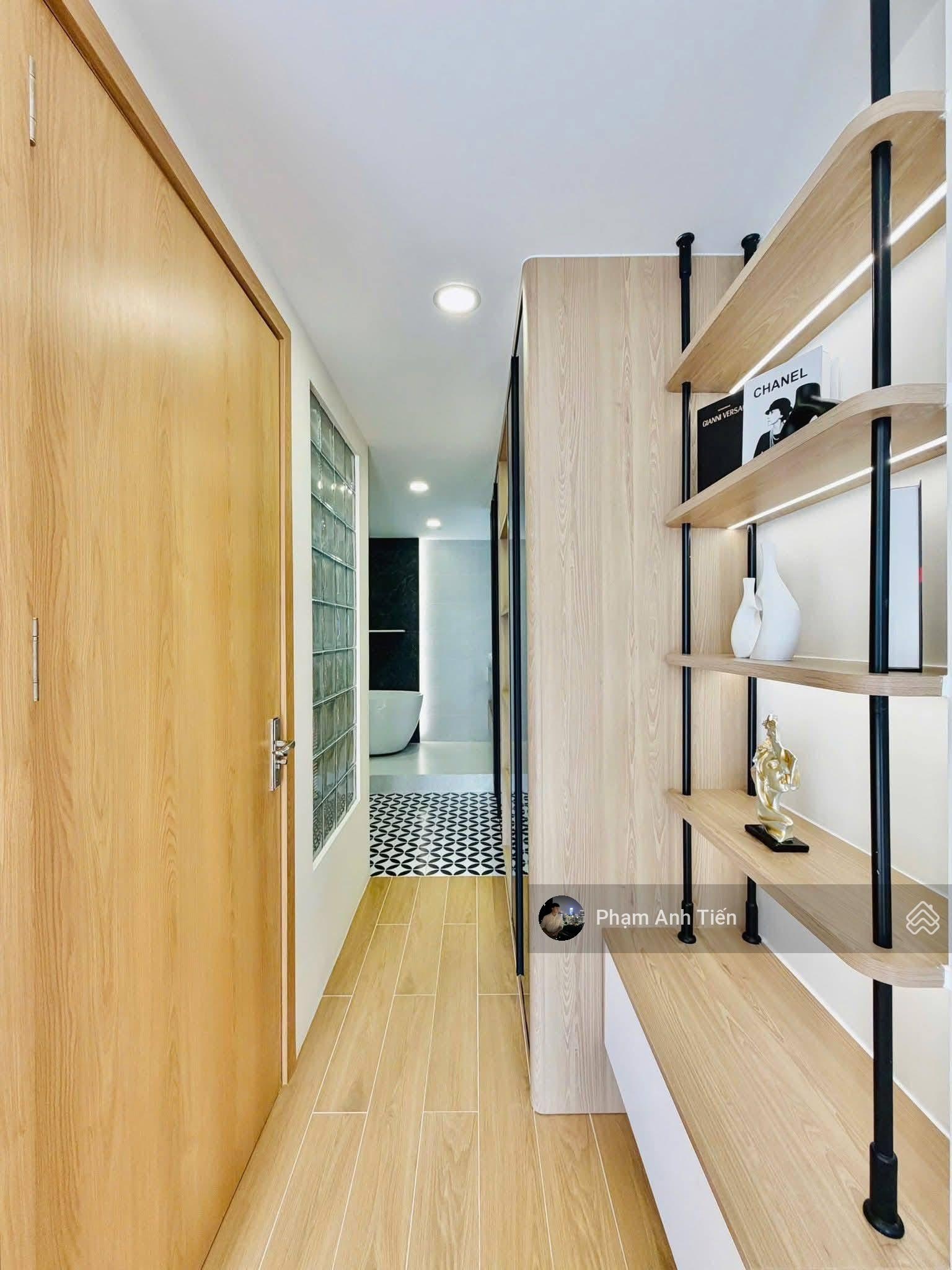 Chính chủ bán nhà ngay trung tâm, đường Bạch Đằng -Bình Thạnh.3Tỷ790/65m2, gần ngã tư Hàng Xanh