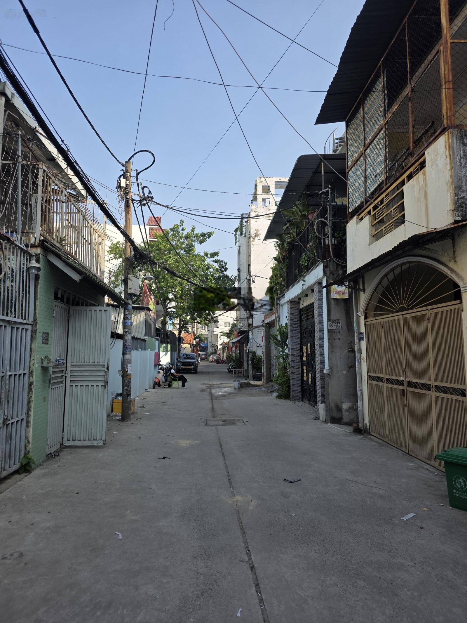 Nhà 1/ hẻm xe hơi đường Gò Dầu Q.Tân Phú. DT 5m x 5.3m 3 tầng