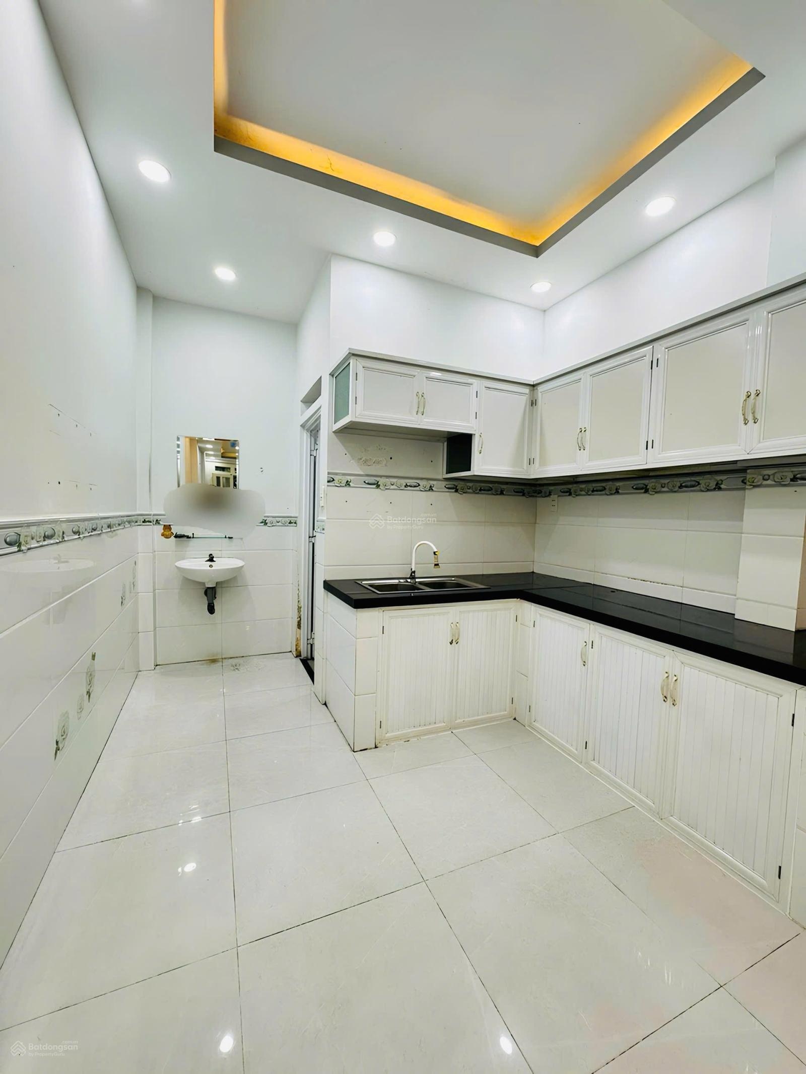 Đường xe hơi thông - nhà đúc 2 tầng, cạnh Vườn Lài - DTSD gần 80m2 - chỉ 4 tỷ 1