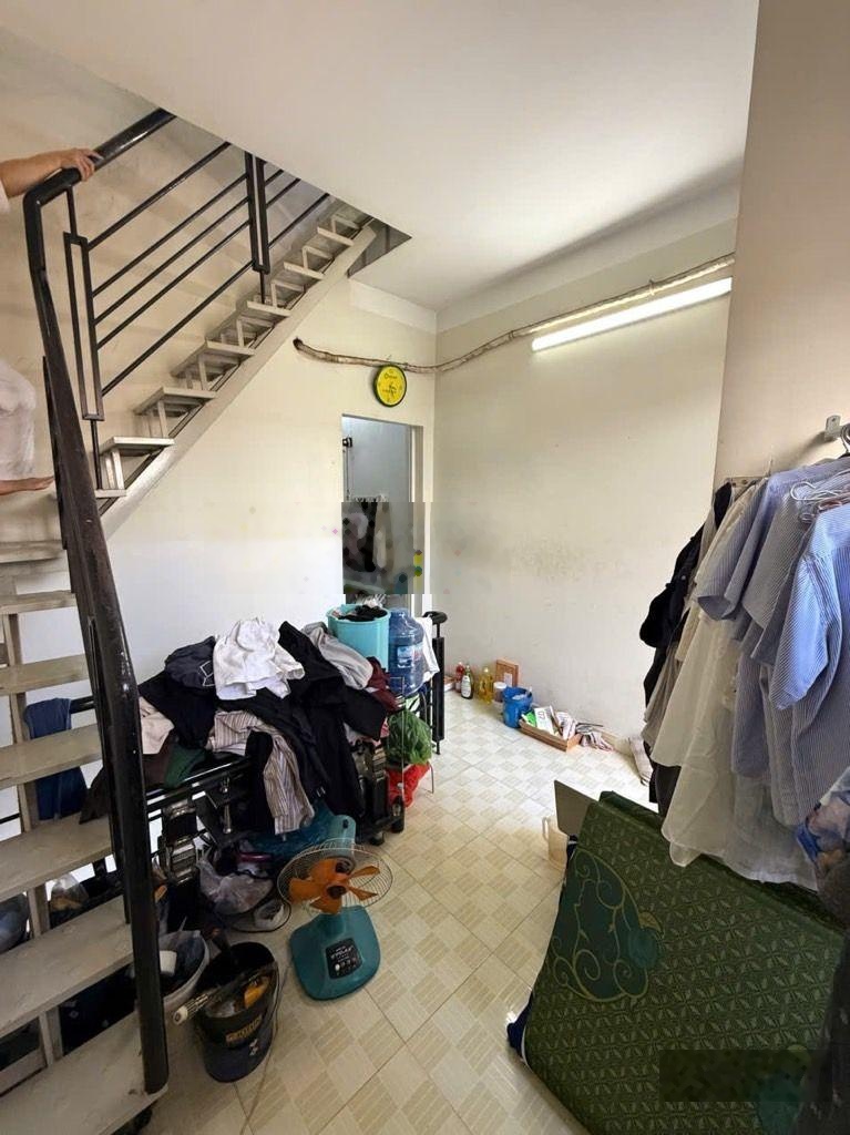 Bán nhà gần chợ Tân Hương 4 phòng ngủ 3 tầng