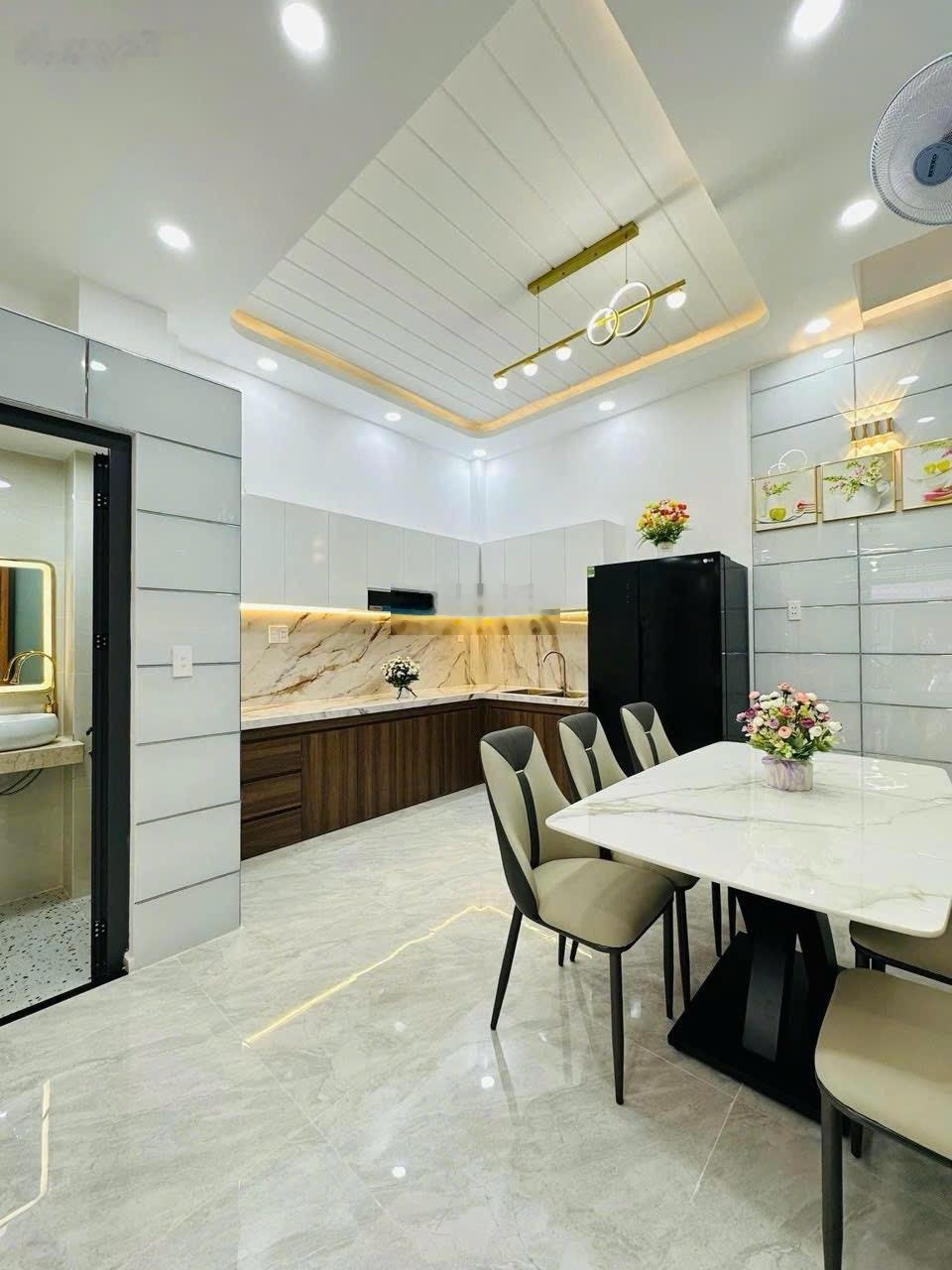 Nhà cực đẹp vị trí Lê Văn Duyệt, Bình Thạnh. DT: 52,8m2(4m x 13,2m) 4PN 4WC