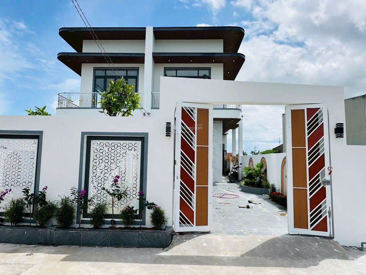 Chính chủ bán gấp nhà 7x20m 1 trệt 1 lầu giá 780 triệu ngay Trịnh Quang Nghị