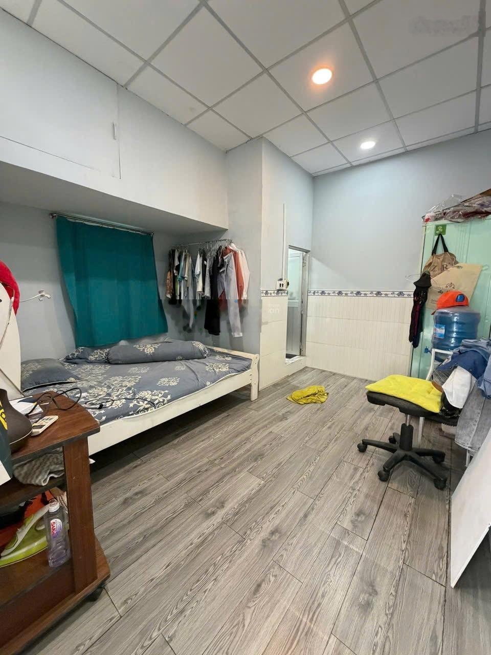 Hàng hiếm bình tân giáp tân phú căn góc 2 mặt hẻm xe tải đỗ cửa nhà mới 3 tầng- dt: 21m ( 4