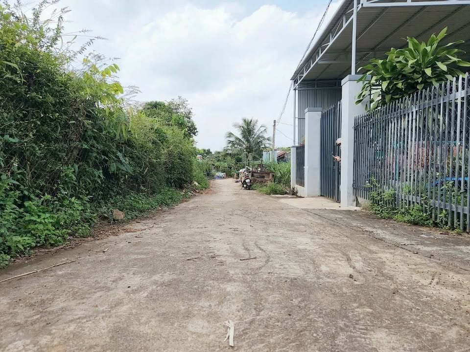 Bán gấp lô đất hẻm Trần Nhân Tông, phường Thành Nhất, giá 750 triệu