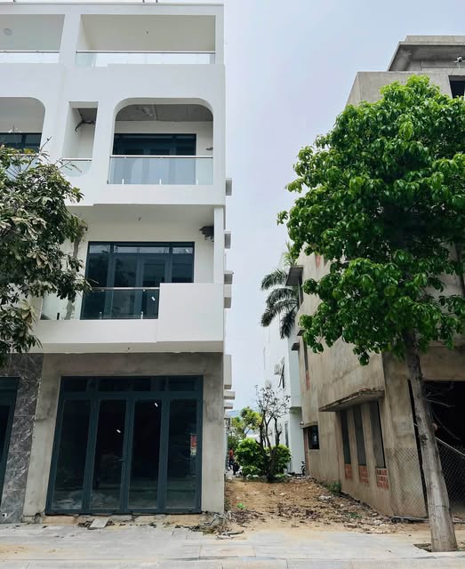 Bán nhà liền kề căn góc khu đô thị thuộc Quy Nhơn, Bình Định cũ, giá 4 tỷ