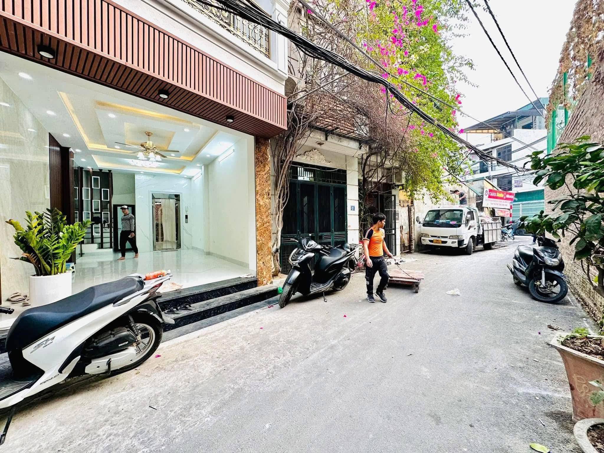 Bán nhà riêng quận Hoàn Kiếm, thành phố Hà Nội, giá 9 tỷ