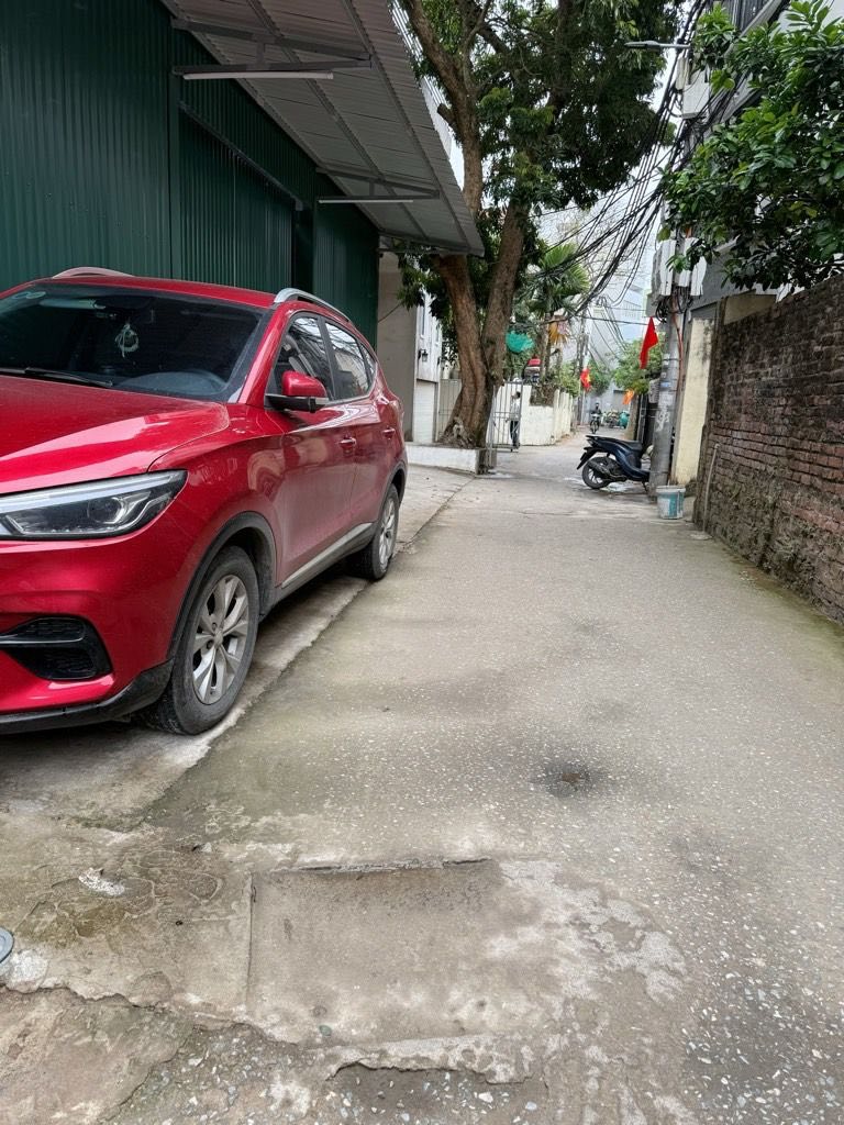 Bán nhà Long Biên, lô góc, ô tô qua nhà, ngõ thông