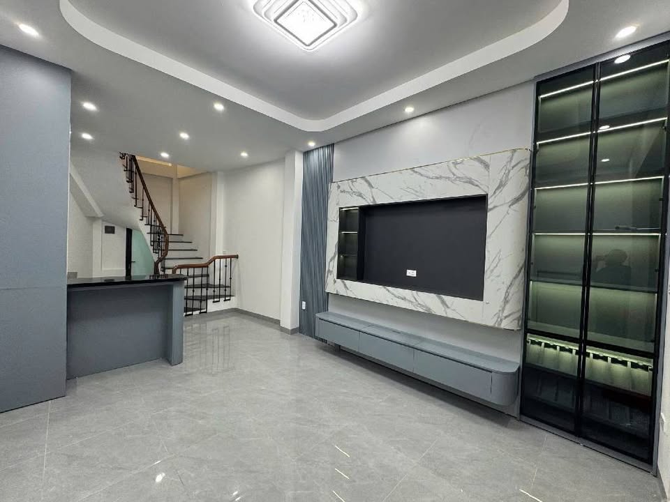 Bán nhà mới đẹp Ngọc Khánh, 36m2 x 5 tầng, giá 8.7 tỷ