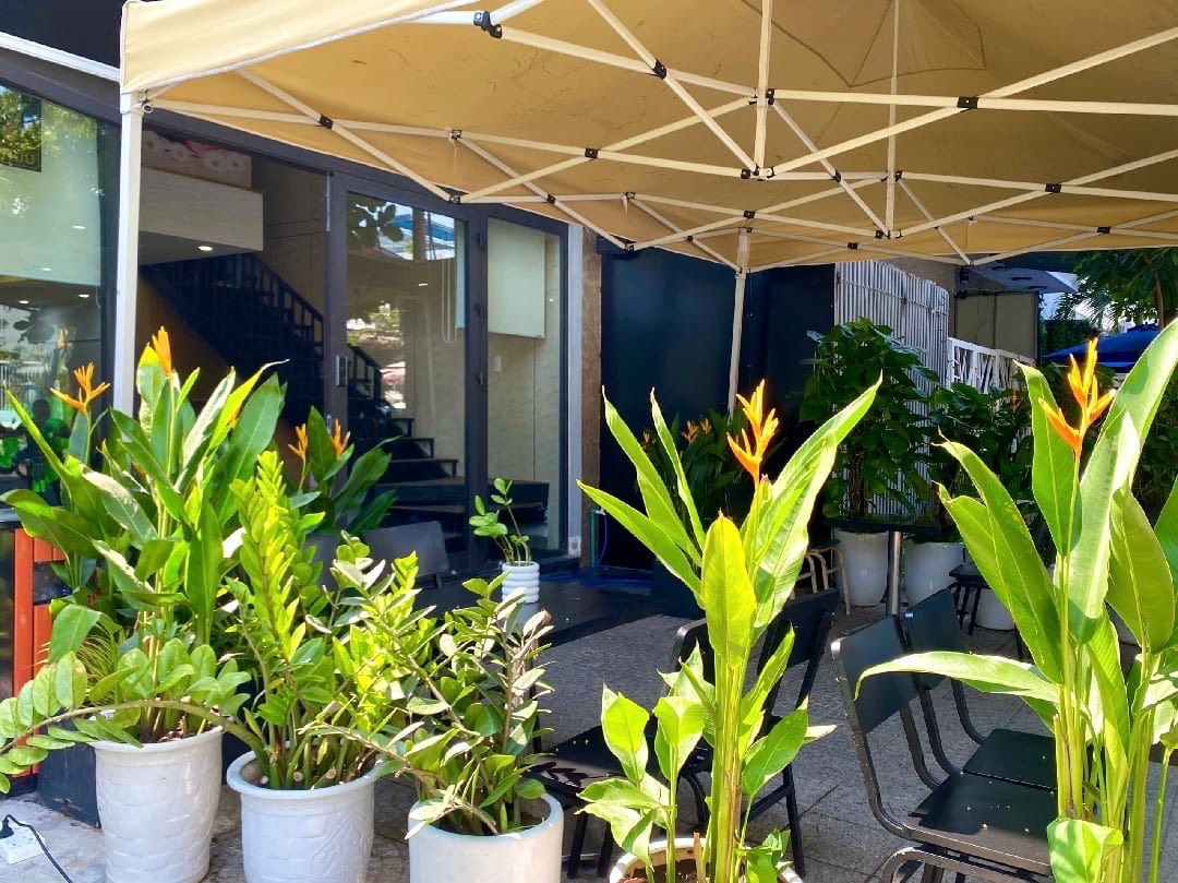 Bán tòa căn hộ 7 tầng mặt phố Chính Hữu, cách biển Mỹ Khê 400m, vị trí kinh doanh đỉnh cao, giá 22 tỷ