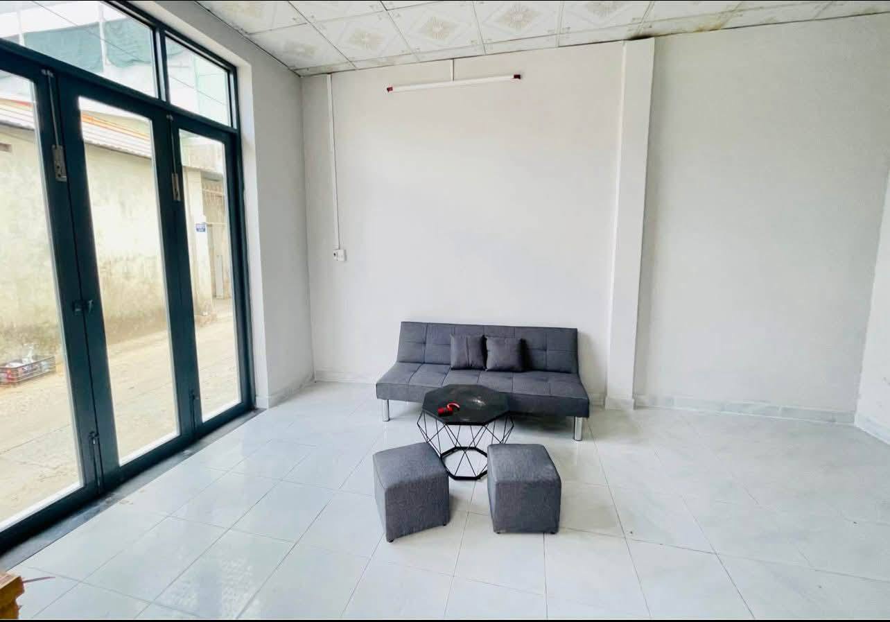 Bán nhà kèm 2 phòng trọ, 2 mặt kiệt 5m, ô tô đậu đỗ, cách đường chính Âu Cơ 30m