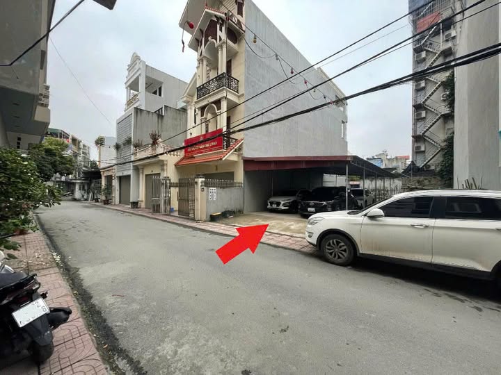 Bán lô đất ở ngay trường Đại học Thủy Lợi, diện tích 115.5m2, đường 2 ô tô tránh, giá 3.23 tỷ