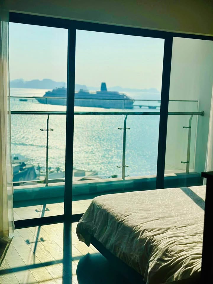 Bán căn studio chung cư Sapphire S2, view chính biển, ngắm pháo hoa, giá 2.2 tỷ