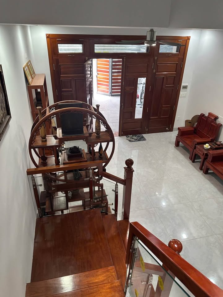 Cho thuê nhà khu đô thị Mỹ Gia gói 2, full nội thất, 3 tầng, 3 phòng ngủ, giá 25 triệu/tháng