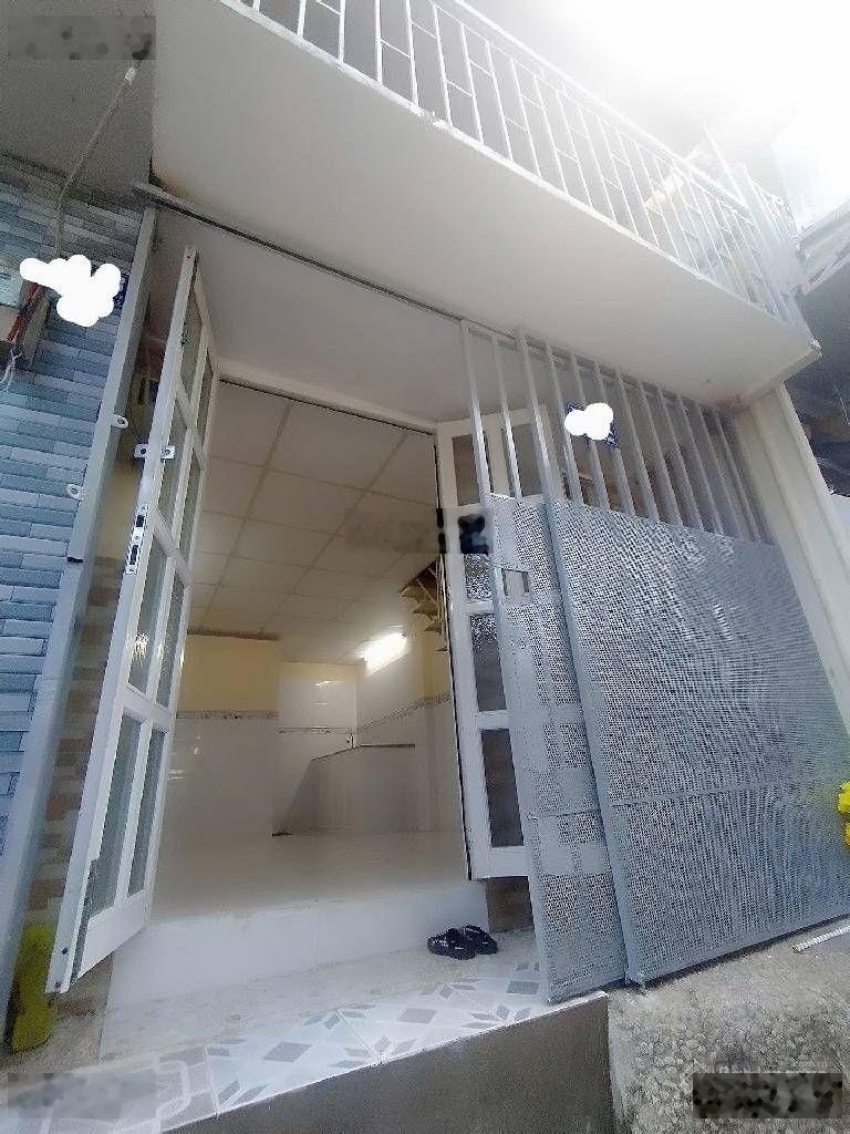 Bán nhà 2 tầng giá rẻ chỉ 850 triệu Phước Bình, Quận 9