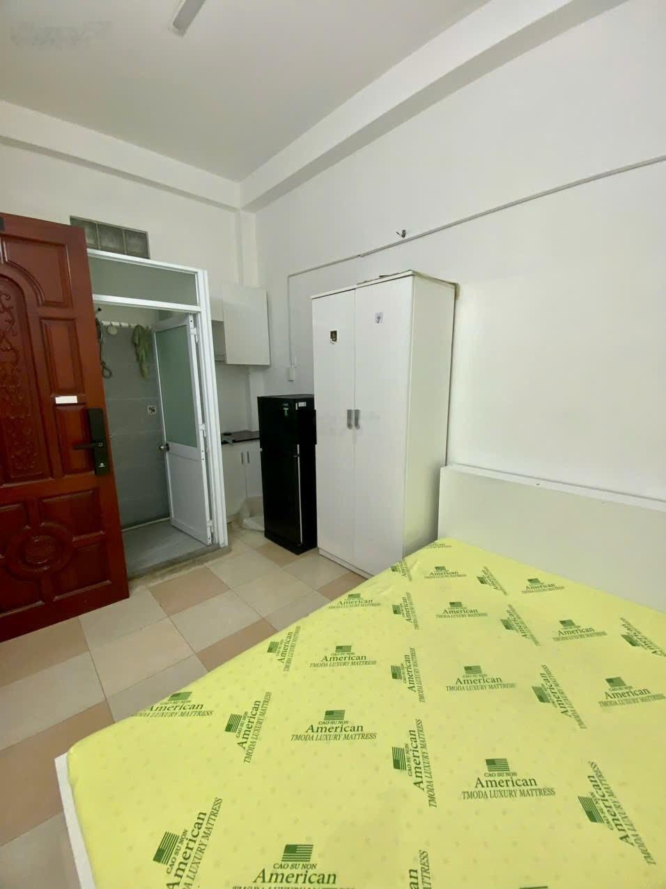 Nhà trệt 3 lầu 7pn 7wc, cho thuê TN 35tr/th, hẻm gần 4m cách hẻm 8m Nguyễn Trãi Q1 chỉ 2 căn