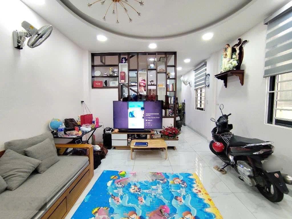 Chỉ với giá 3tỷ450 đã sỡ hữu căn nhà đường Nguyễn Khuyến, phường 12, quận Bình Thạnh