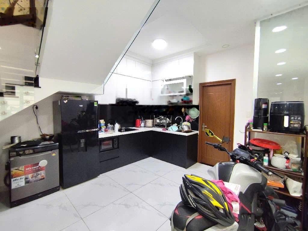 Chỉ với giá 3tỷ450 đã sỡ hữu căn nhà đường Nguyễn Khuyến, phường 12, quận Bình Thạnh