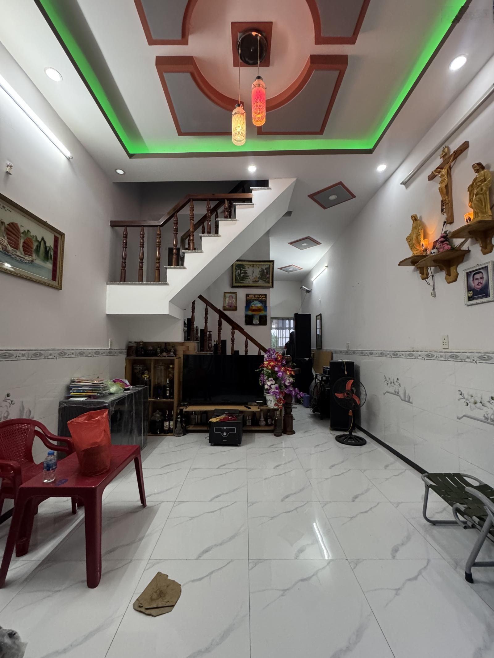 Chính chủ bán gấp nhà lầu: 765Tr giá còn thương lượng