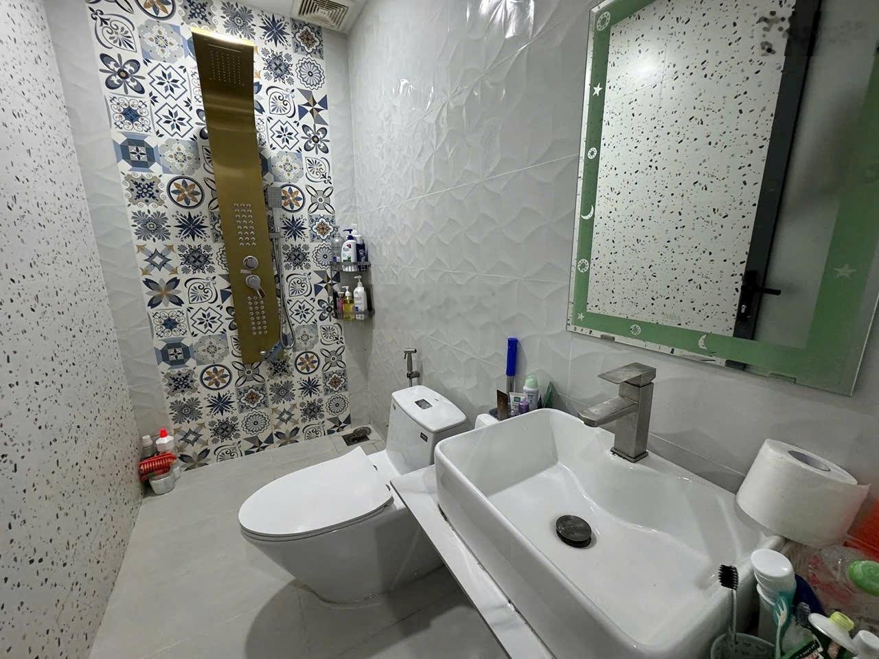 Cần bán gấp căn nhà Giá 3Tỷ850/93,5m2 đường Vũ Huy Tấn, P1, Bình Thạnh. Gần Chung Cư Vũ Huy Tấn