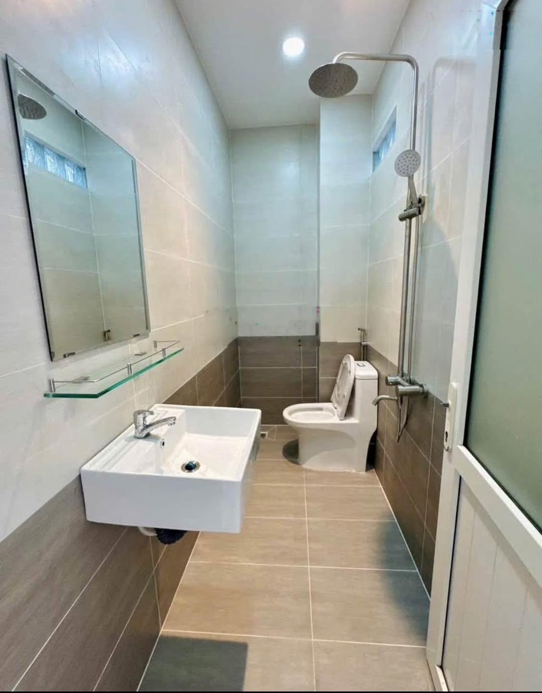 Chính chủ bán gấp nhà Đặng Minh Khiêm-Quận 11 cho thuê 19tr, gần Bệnh viện Chợ Rẫy 64m2 giá 2tỷ950