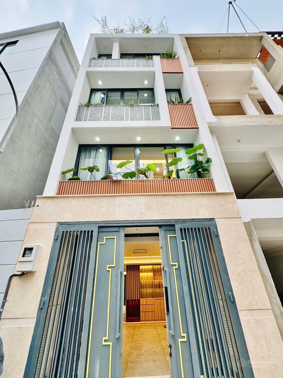 Bán nhà Bình Thạnh 49,7m2 giá 2 tỷ 480 triệu đường Hoàng Hoa Thám, phường 6. Sổ hồng riêng