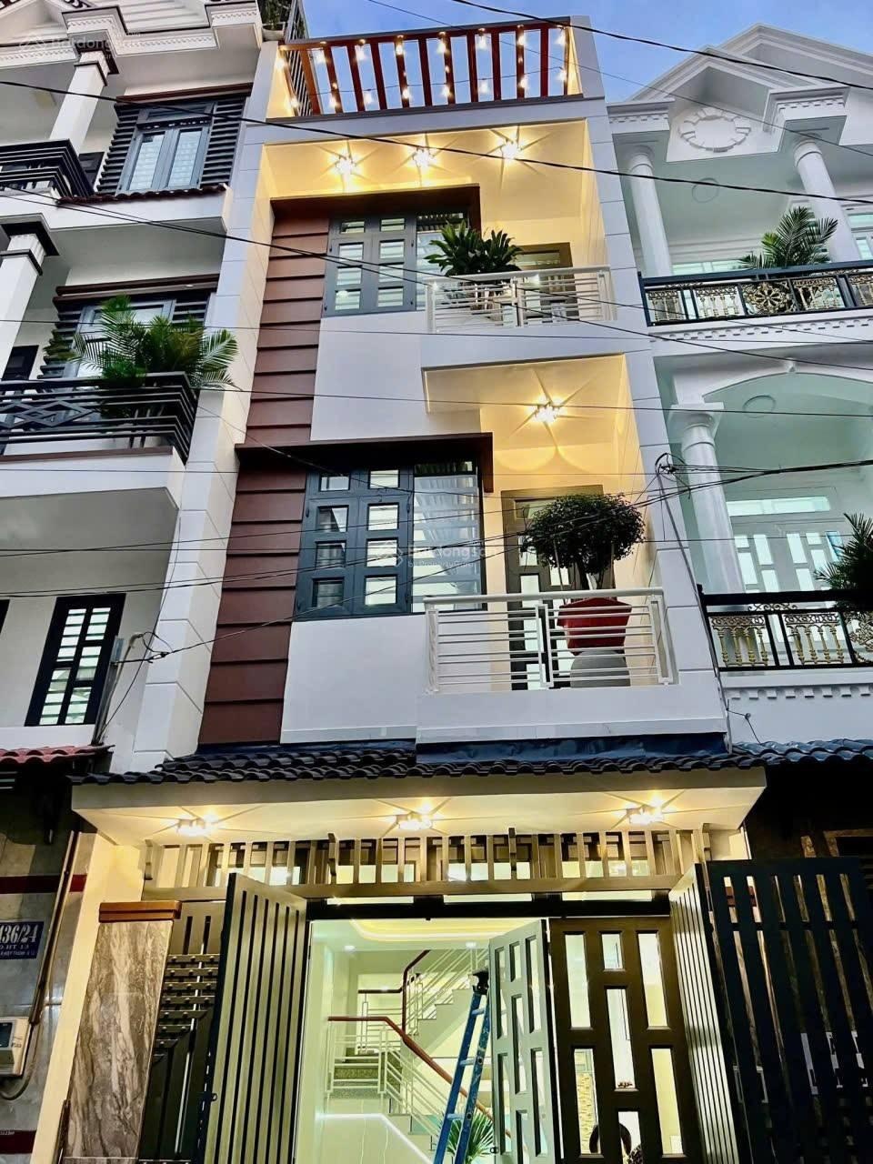 HÀNG HIẾM QUẬN 11 GIÁ 4.35 TỶ - căn nhà Xóm Đất này đang gây sốt