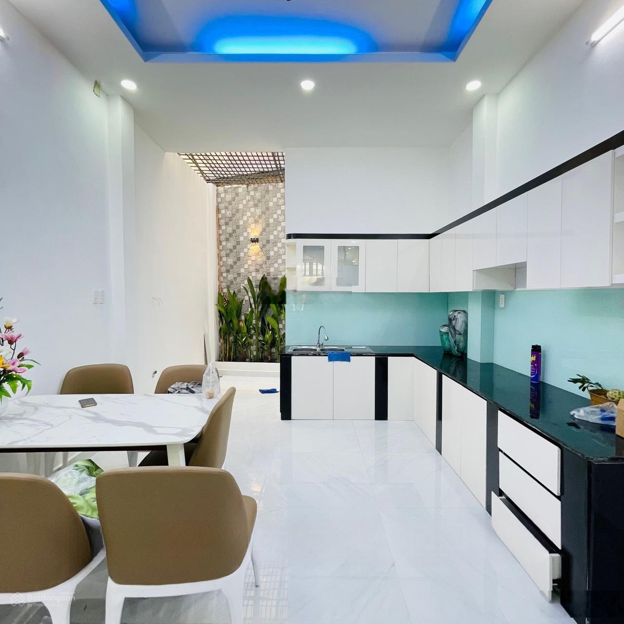 Nhà riêng đẹp tại Lạc Long Quân, 2 tỷ 460Tr, 46 m2, nhiều tiện ích hấp dẫn