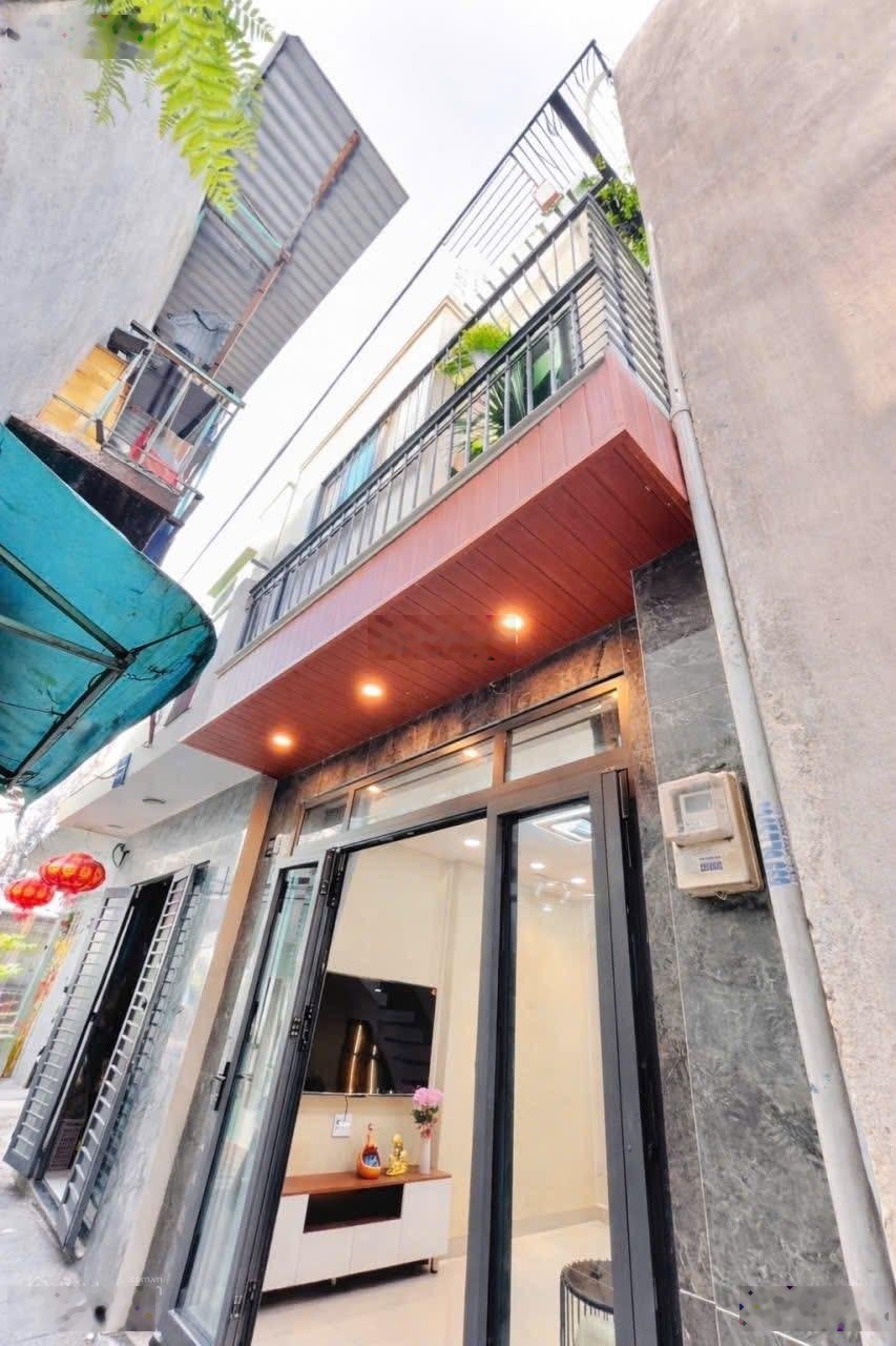 Nhà 2 lầu 3PN Nguyễn Thái Sơn F5 GV. Gần trường DH văn lang