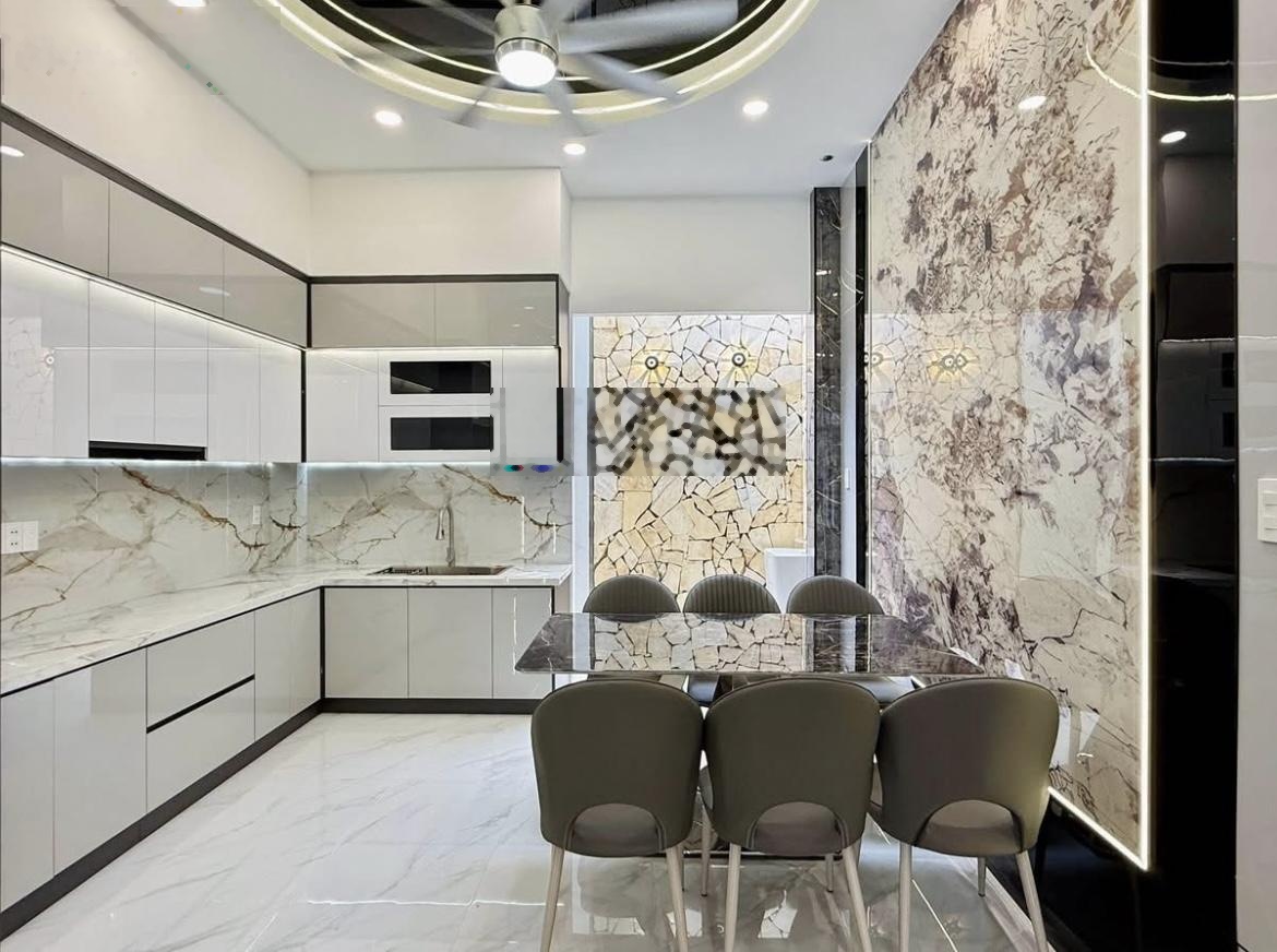 Hàng cực hiếm! Hẻm 1/ Phan Xích Long 2 lầu đường xe hơi giá chỉ 3tỷ250triệu