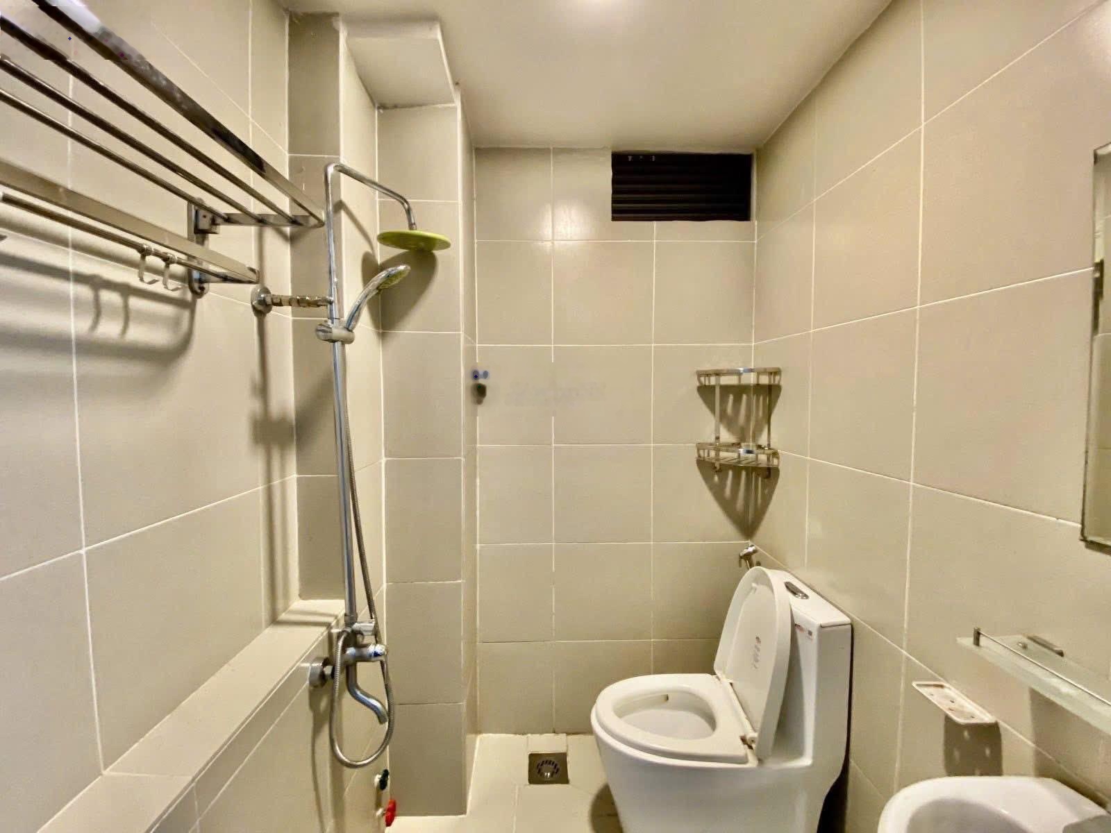 Mt đắc địa ngay lê thị riêng,quận 1.giá: 7tỷ610/107,1(6.3mx17m).đang kd 38tr/th.sổ hồng sẵn