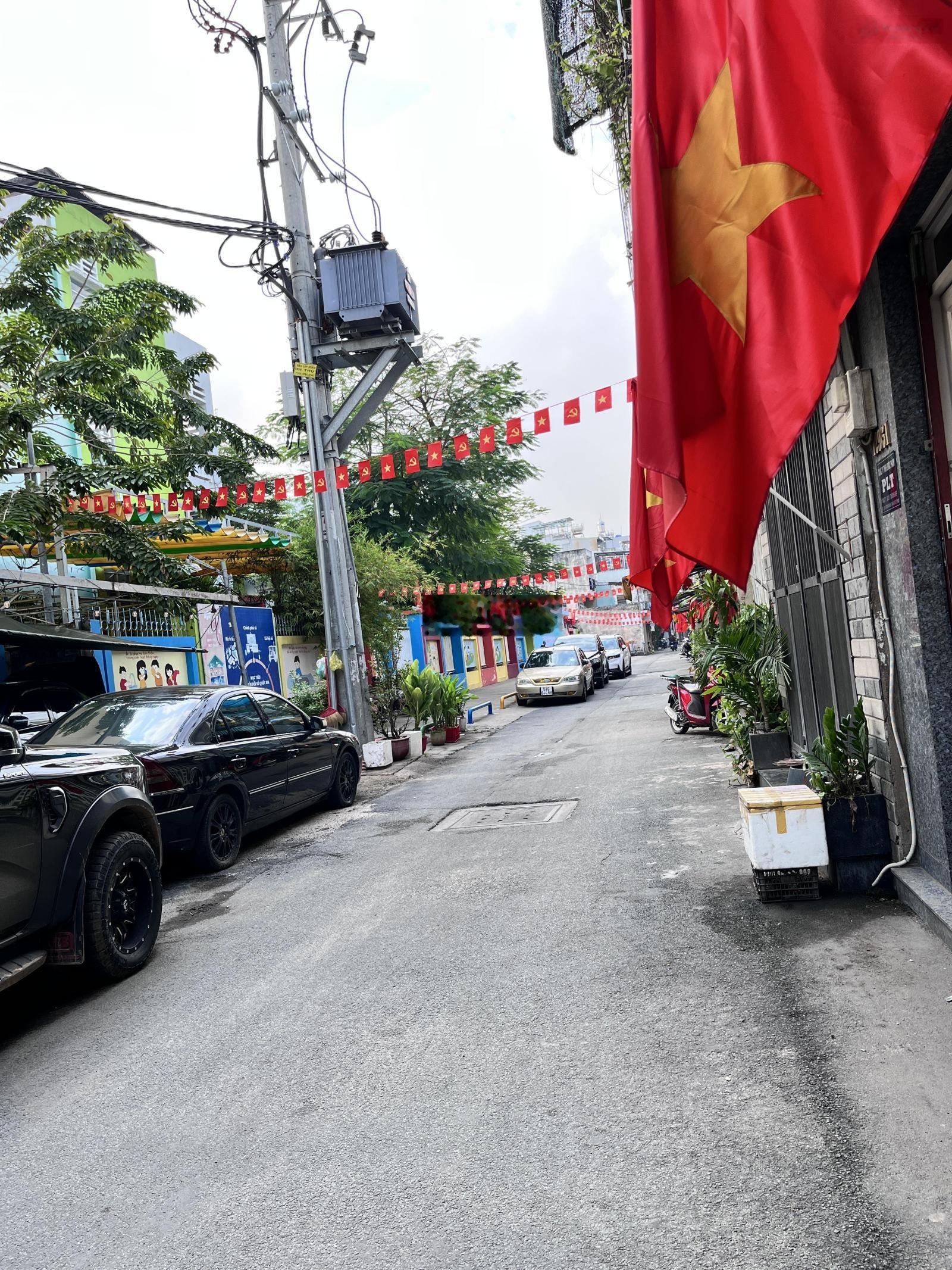 Nhà ngon giá tốt, nhỉnh 4tỷ, hẻm xe tải 8m thẳng một trục - đường huỳnh văn nghệ phường 15