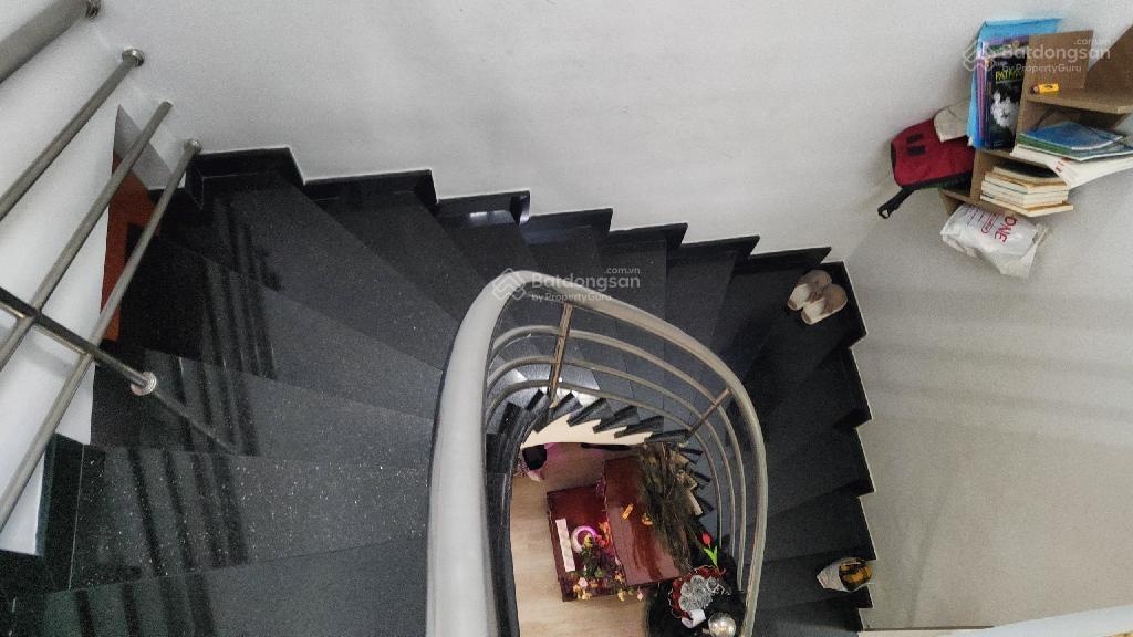 NHÀ VƯỜN LÀI TÂN PHÚ Ô TÔ TỚI NHÀ Diện tích: 30m Kết cấu: 2 phòng ngủ 2 WC