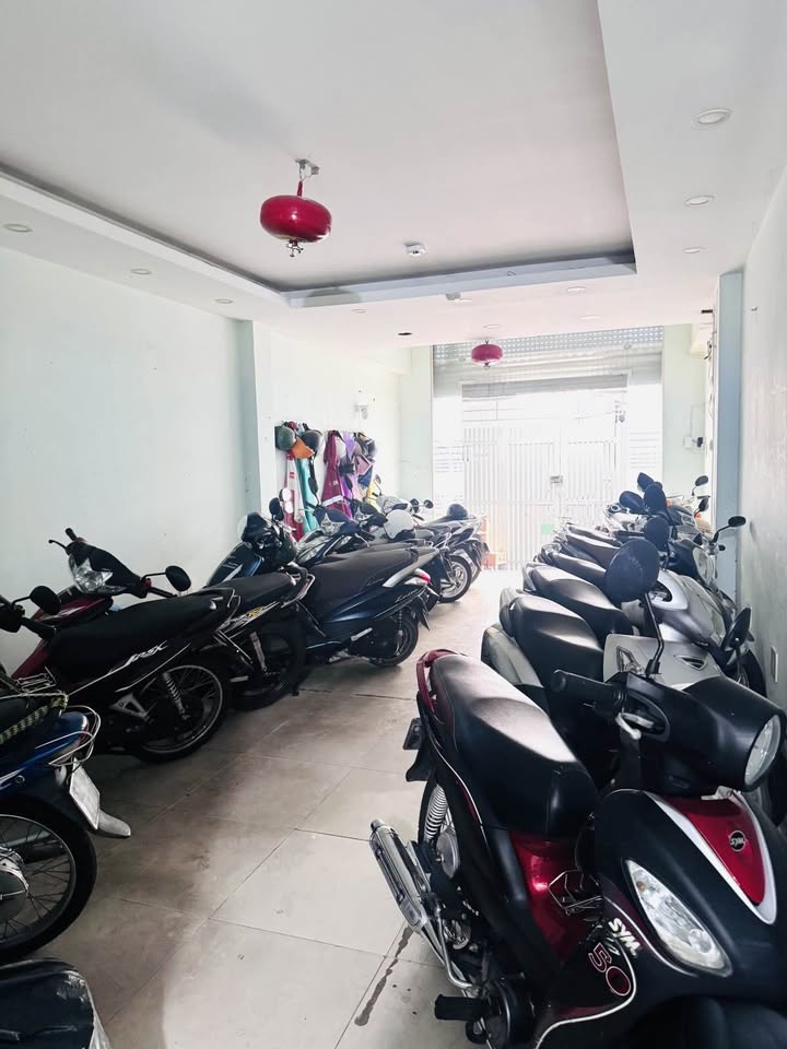 Bán nhà riêng Quận 10, thành phố Hồ Chí Minh, giá 50 triệu/tháng
