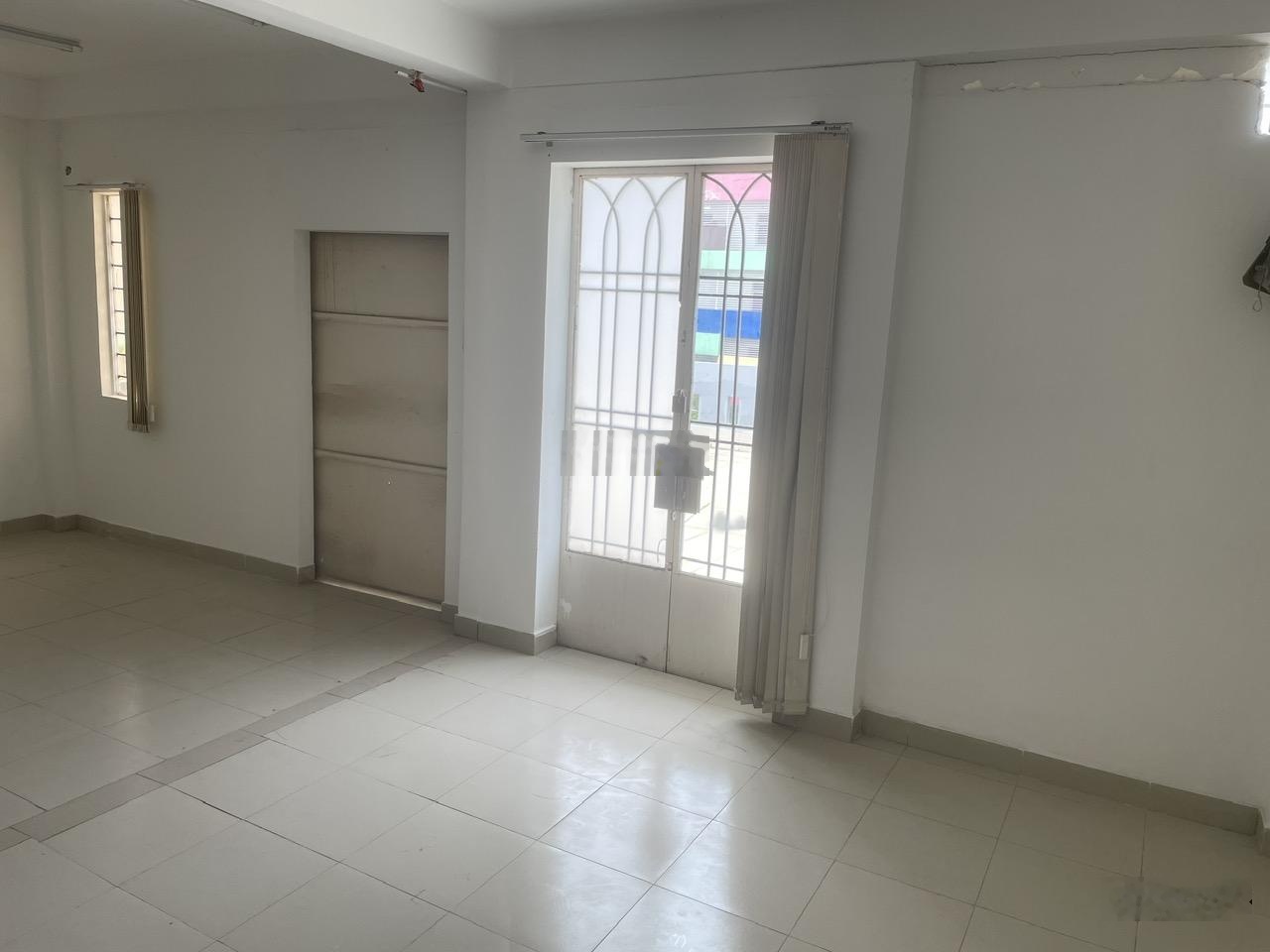 Cho thuê mặt tiền Huỳnh Tấn Phát ngay gần ngã tư NTT, 7x27m, 2 tầng, trống thông như hình, 66tr/th.